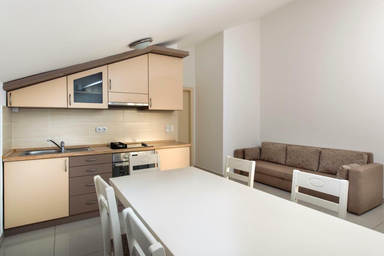 Panorama Lux Apartment Рогозниця Екстер'єр фото